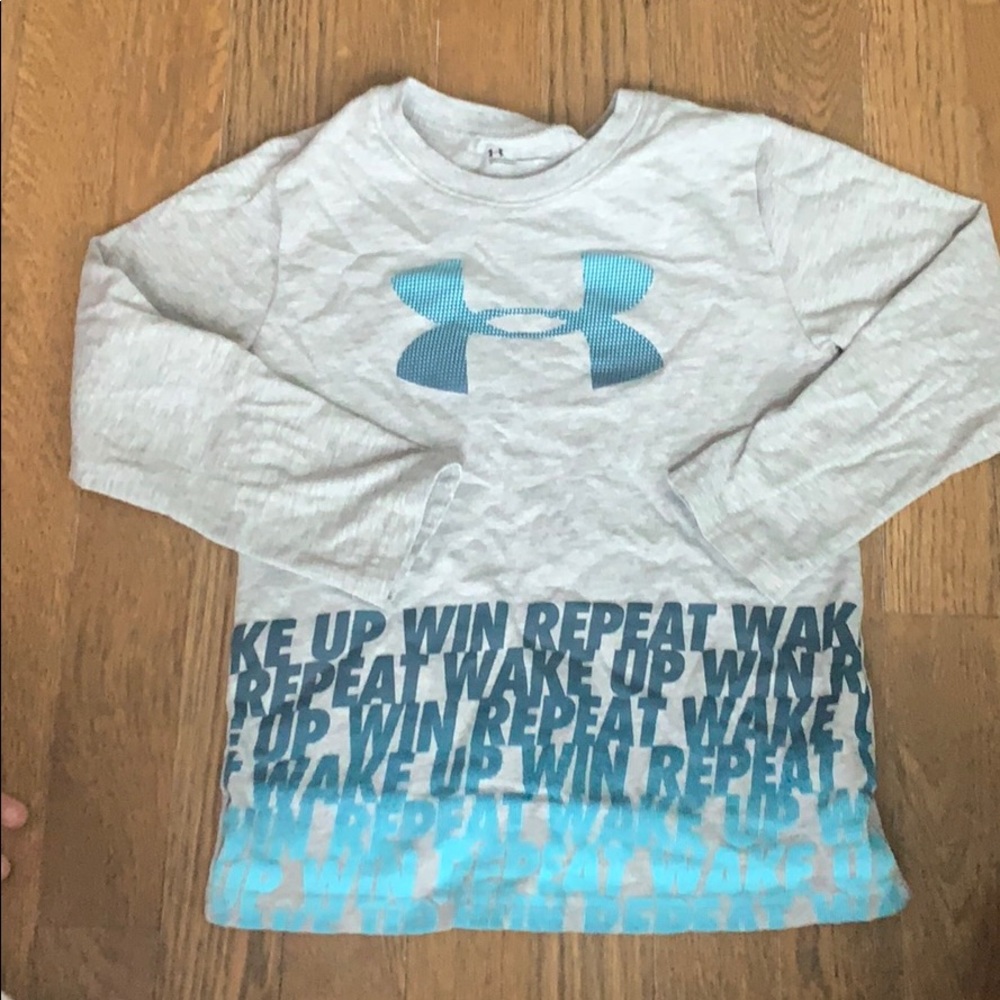 Under Armour long sleeve t shirt size 5